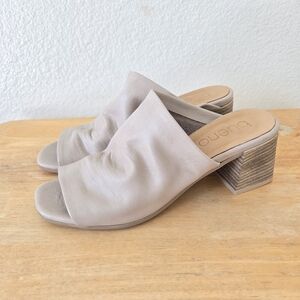 Bueno Ocean Sandal Womens Size 7 Beige Leather Block Heel Slip-on Open Toe